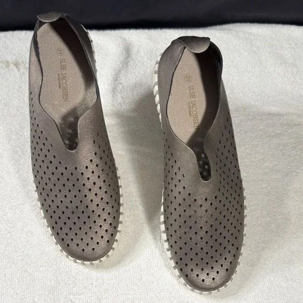 Ilse Jacobsen Hornbeak Tulips Gunmetal Perforated Slip On Shoes MnSz39 US 8 NWOT